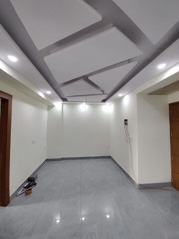 Room in 3 BHK Builder Floor at Gms Road – for Sale