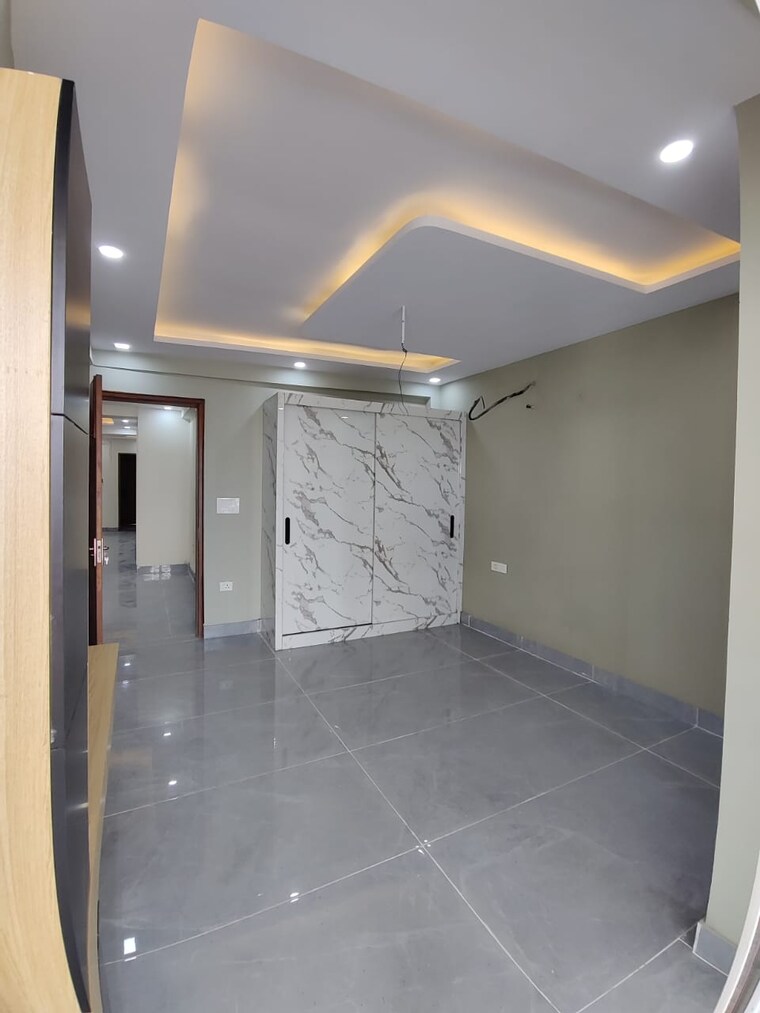 Room, gms road 3 Bedroom 2000 Sq.Ft. Builder Floor In Gms Road Dehradun 9198661