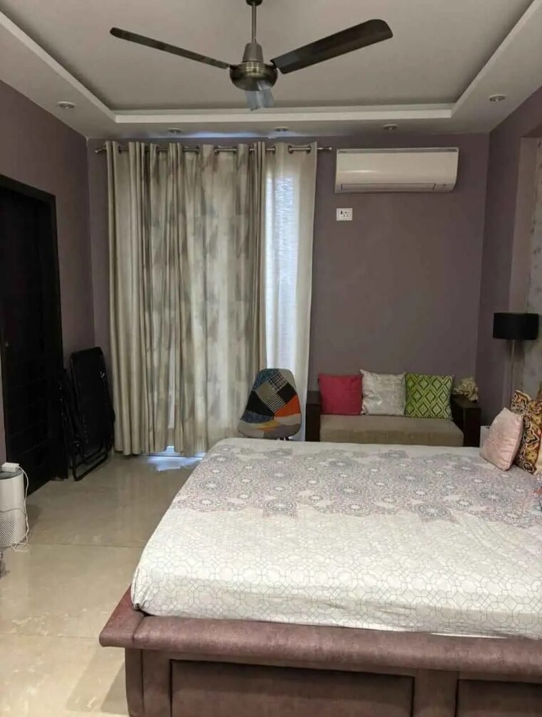 Bedroom, dlf-oakwood-estate 4 Bedroom 1767 Sq.Ft. Apartment In Dlf Phase ii Gurgaon 9198675
