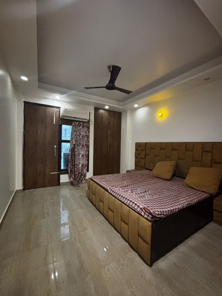 Bedroom, freedom fighters enclave 1 Bedroom 450 Sq.Ft. Apartment In Freedom Fighters Enclave Delhi 9198686