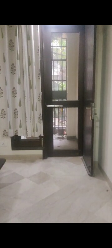 Room in 2 BHK Builder Floor at Kalkaji – for Rent