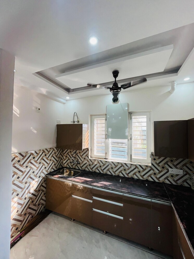 Kitchen, chandrabani 3 Bedroom 100 Sq.Yd. Independent House In Chandrabani Dehradun 9198723