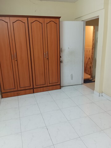 Bedroom in 1 BHK Apartment at Malad West – for Rent
