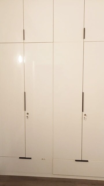 Furnished Amenities in 4 BHK Apartment at San Marino Apartment, Sector 45 – for Rent