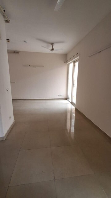 Room in 3 BHK Apartment at Mahagun Mywoods, Sector 16c Greater Noida – for Rent