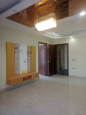 Room in 3 BHK Builder Floor at BPTP Park Elite Floors, Sector 85 – for Sale