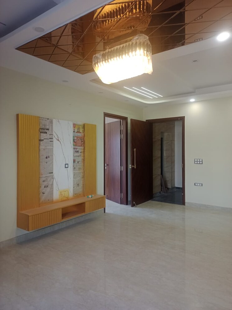Room, bptp-park-elite-floors 3 Bedroom 2250 Sq.Ft. Builder Floor In Sector 85 Faridabad 9198794