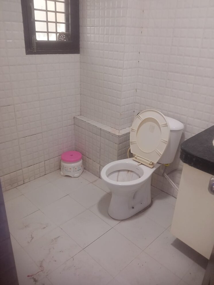 Bathroom, rps-savana 3 Bedroom 1249 Sq.Ft. Apartment In Sector 88 Faridabad 9198866