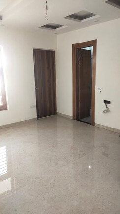 4 BHK + Servant Room Builder Floor For Sale in Sector 84