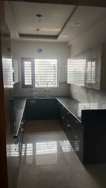 Kitchen in 4 BHK Builder Floor at Sector 84 – for Sale