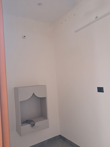 Furnished Amenities in 2.5 BHK Independent House at Noida Authority Apartment, Sector 99 – for Rent