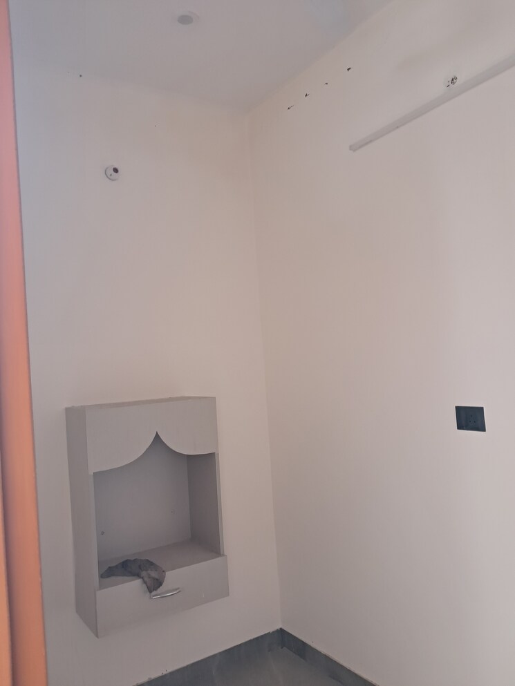 undefined, noida-authority-apartment 2.5 Bedroom 200 Sq.Mt. Independent House In Sector 99 Noida 9198989