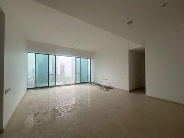 Room in 4 BHK Apartment at Rustomjee Crown, Prabhadevi – for Rent