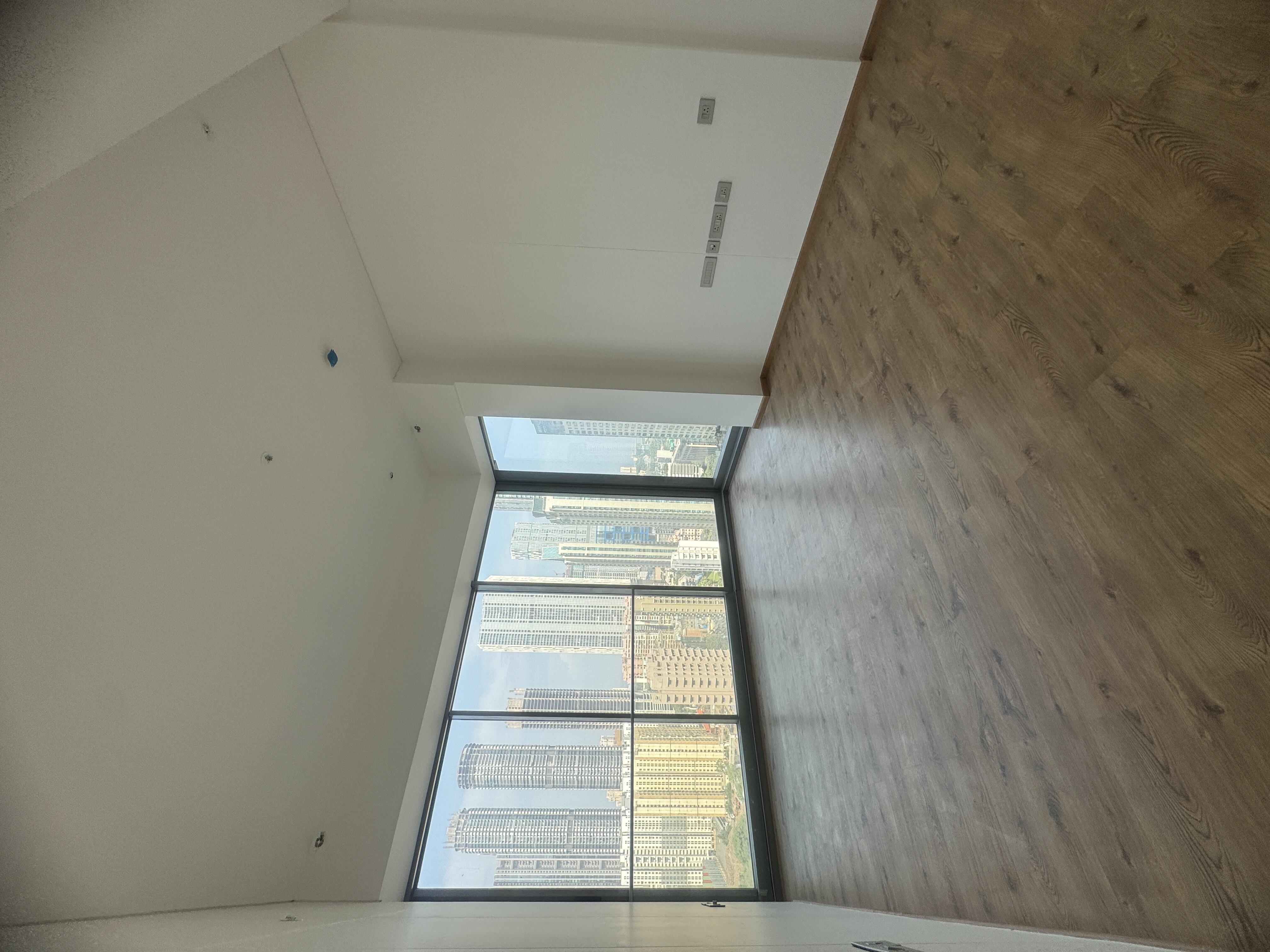 4 BHK + Servant Room Apartment For Rent in Rustomjee Crown