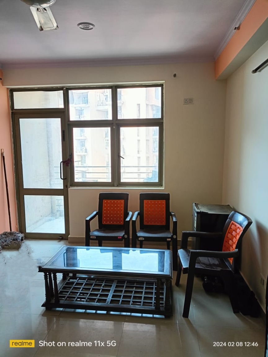 1 Rk  + Pooja Room 400 Sq.Ft. Apartment in Amrapali Pan Oasis