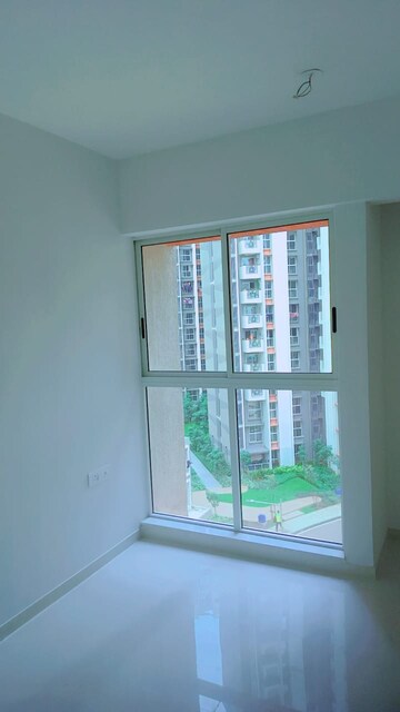 Room in 3 BHK Apartment at Lodha Codename Premier, Dombivli East – for Rent