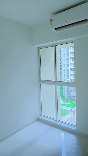 Room in 3 BHK Apartment at Lodha Codename Premier, Dombivli East – for Rent