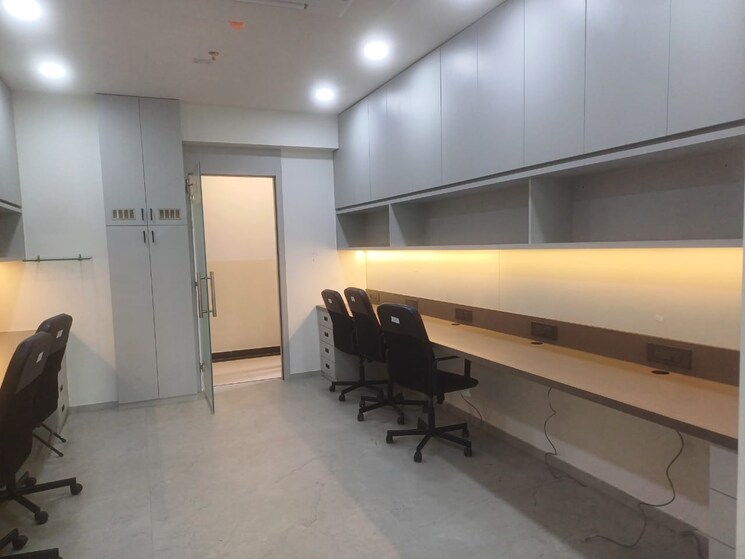  Parking, wadhwa-the-gateway Commercial Office Space 350 Sq.Ft. In Mulund West Mumbai 9199054