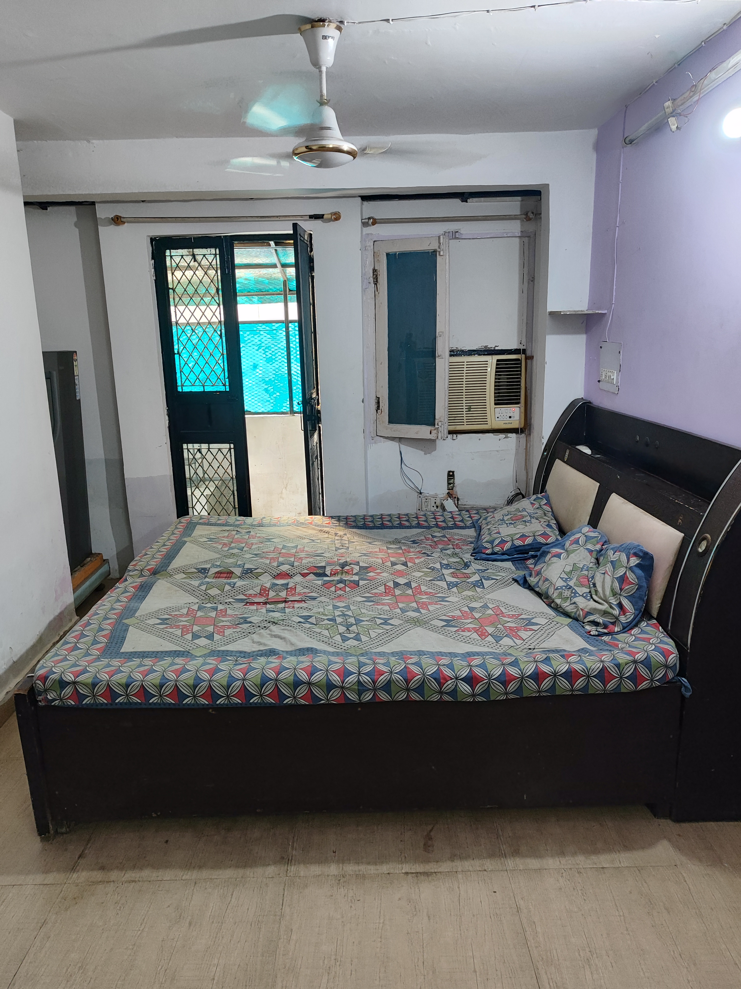 Studio+ Servant Room Apartment For Rent in Vijayant Enclave
