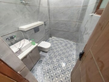 Bathroom in 2 BHK Builder Floor at Investor House Residency, Vasundhara Sector 10 – for Rent
