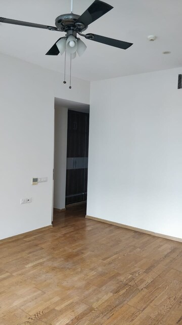 Room in 3.5 BHK Apartment at M3M Golf Estate, Sector 65 – for Rent