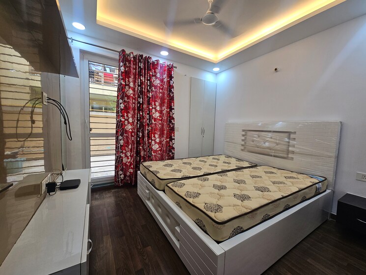 Bedroom, bptp-parkland 3 Bedroom 190 Sq.Yd. Builder Floor In Sector 75 Faridabad 9199115