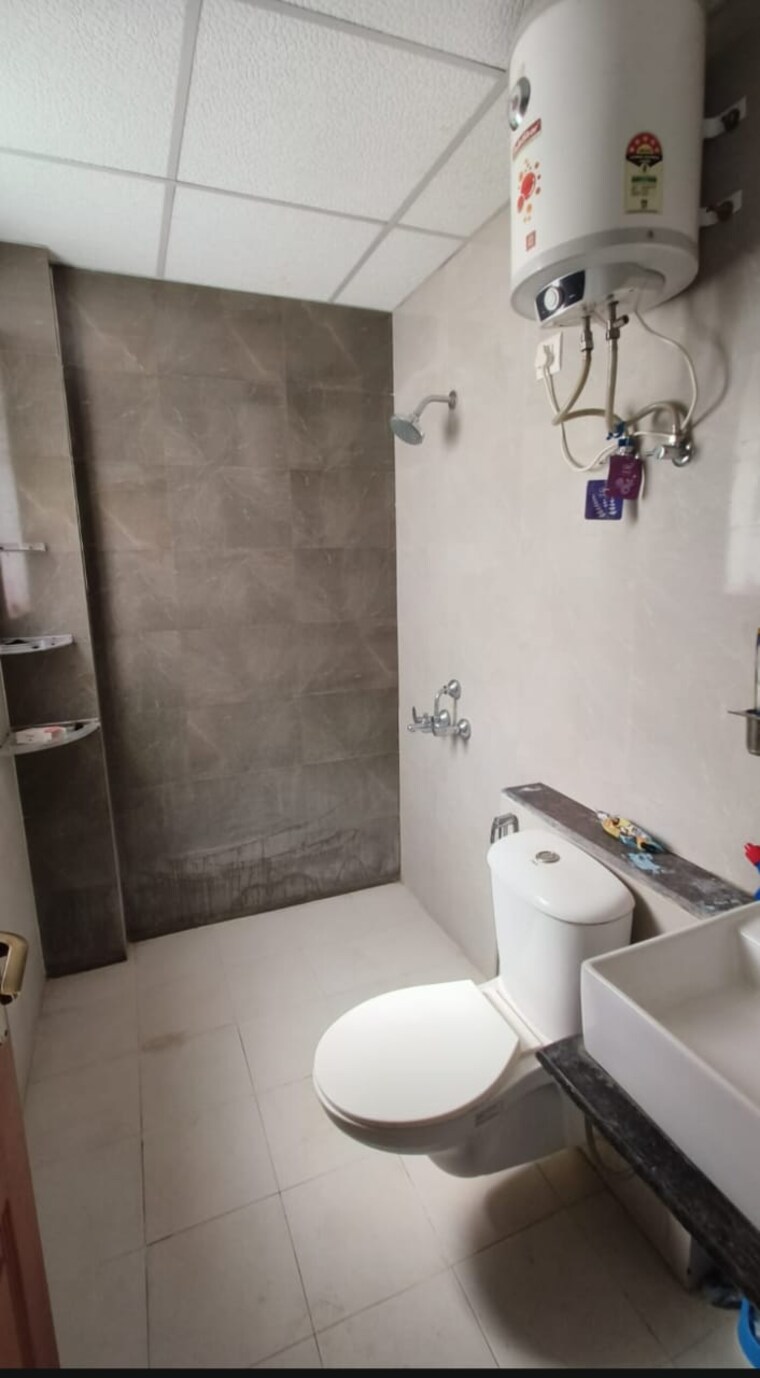 Bathroom, sushma-chandigarh-grande 1 Bedroom 725 Sq.Ft. Apartment In Lohgarh Zirakpur 9199061