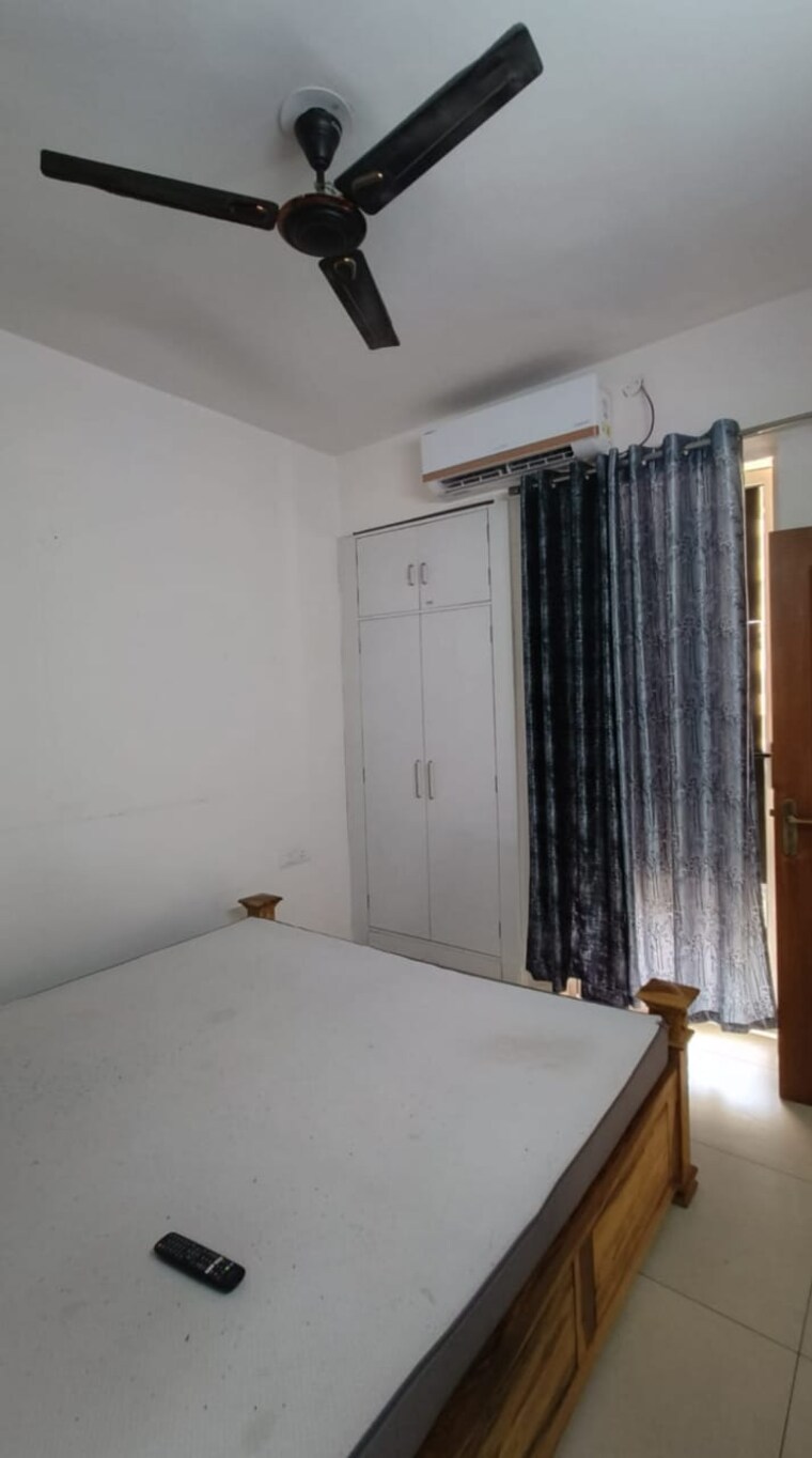 Room, sushma-chandigarh-grande 1 Bedroom 725 Sq.Ft. Apartment In Lohgarh Zirakpur 9199061