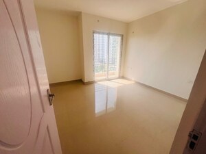 Room in 2 BHK Apartment at Ansal Paradise Diamond, Sushant Golf City – for Sale