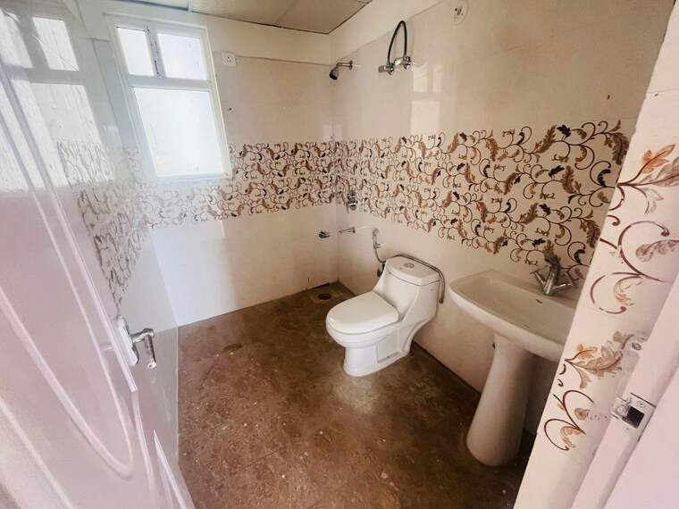 Bathroom, ansal-paradise-diamond 2 Bedroom 1200 Sq.Ft. Apartment In Sushant Golf City Lucknow 9199069