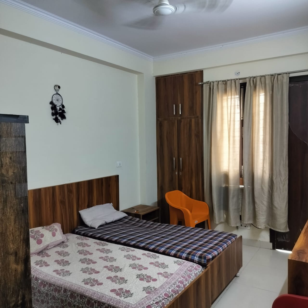Apna Niwas Pg for Girls, Hostels in Sector 44, Noida - 9199077