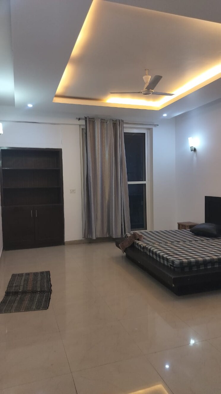 Room, sector 37 Pg For Girls In Sector 37 9199096