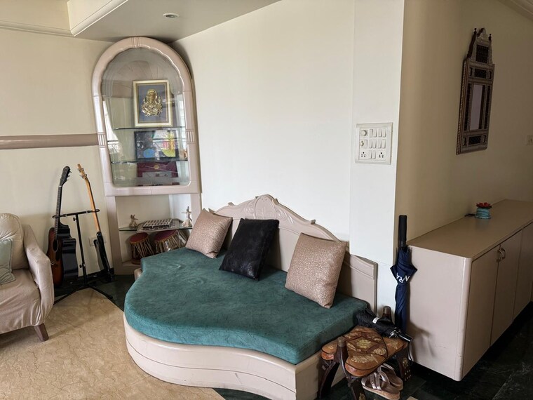 Living Room, hiranandani-glen-croft 3 Bedroom 1750 Sq.Ft. Apartment In Powai Mumbai 9199084