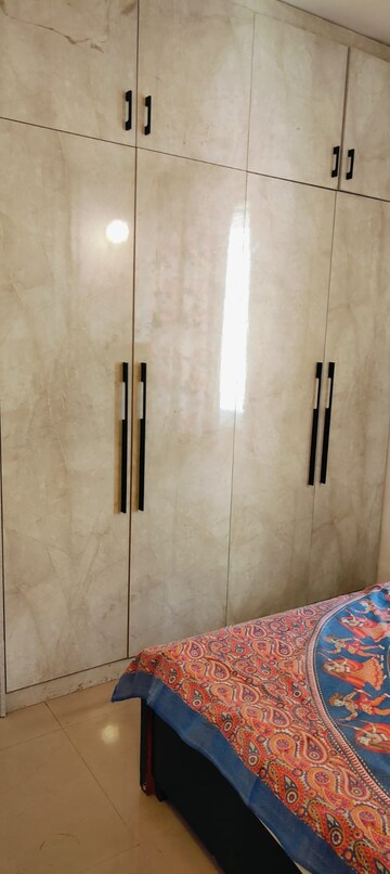 Furnished Amenities in 3.5 BHK Apartment at Orchid Island, Sector 51 – for Rent