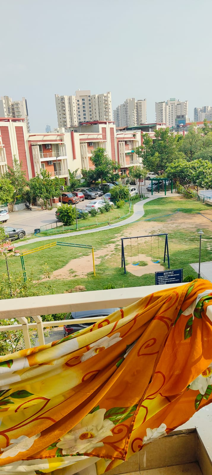 3.5 BHK + Servant Room Apartment For Rent in Orchid Island