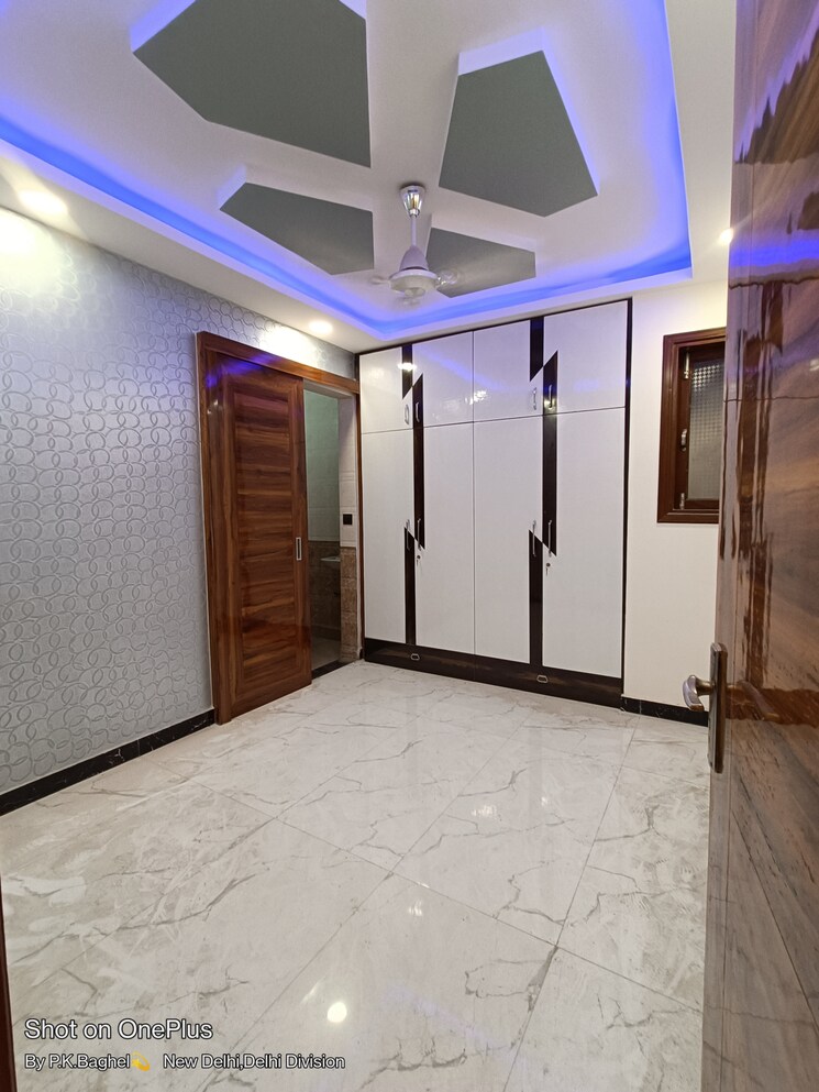 Room, govindpuri 3 Bedroom 950 Sq.Ft. Builder Floor In Govindpuri Delhi 9199230