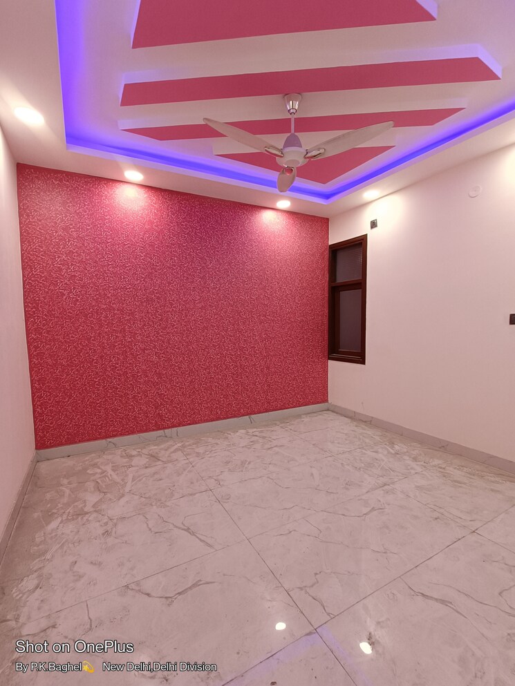Room, govindpuri 3 Bedroom 950 Sq.Ft. Builder Floor In Govindpuri Delhi 9199230