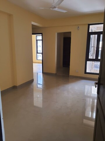 Room in 2 BHK Apartment at Apex Our Homes, Sector 37c – for Rent