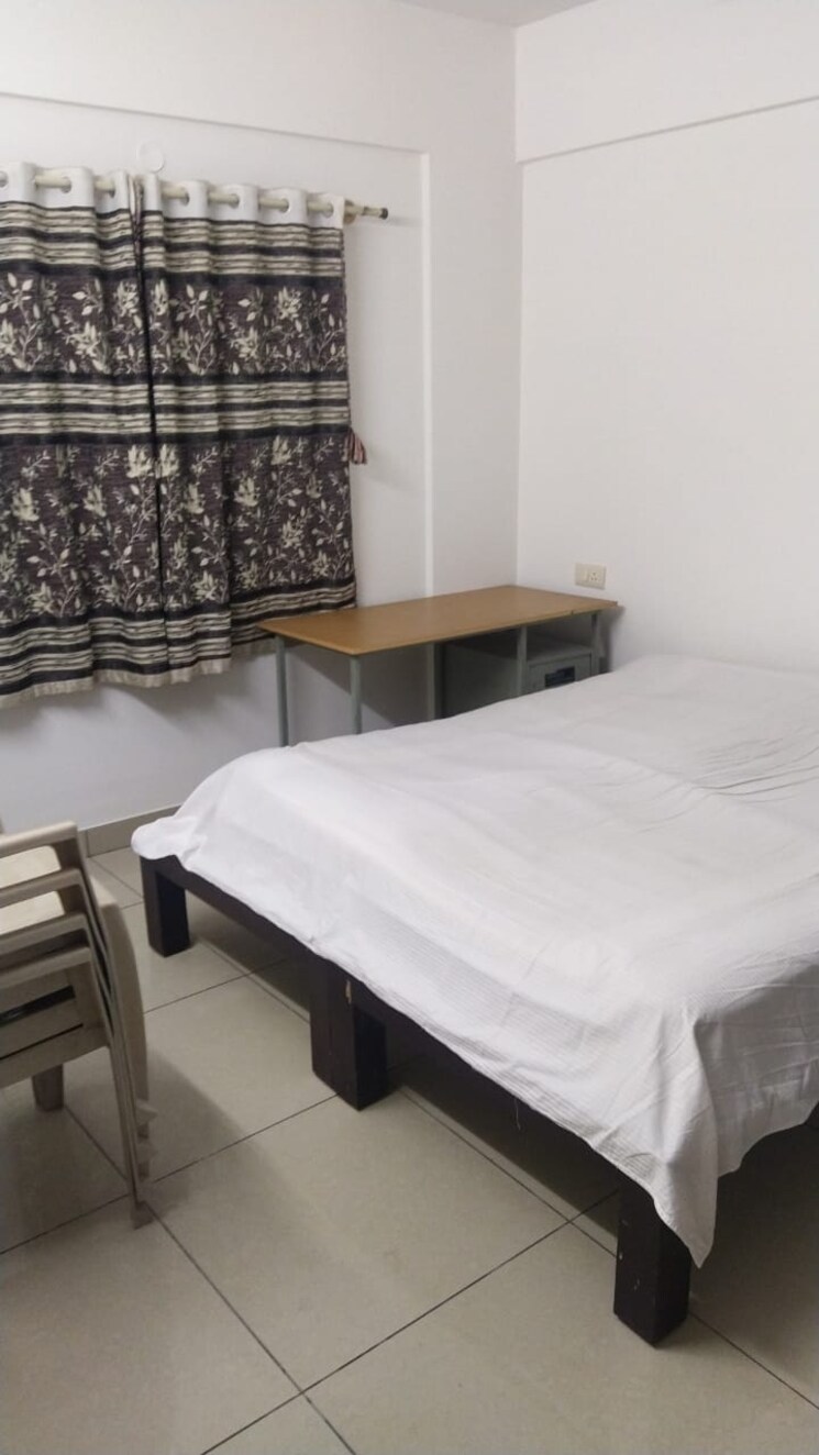 Bedroom, innovative-aspen-woods 2.5 Bedroom 1430 Sq.Ft. Apartment In Bannerghatta Road Bangalore 9199247