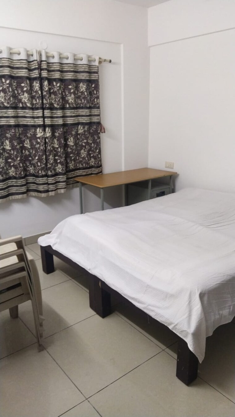 Bedroom, innovative-aspen-woods 2.5 Bedroom 1430 Sq.Ft. Apartment In Bannerghatta Road Bangalore 9199247