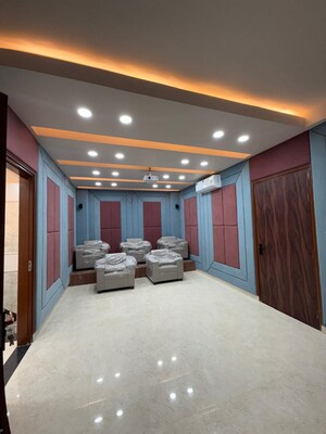 Room in 5 BHK Villa at Gandhi Path – for Sale