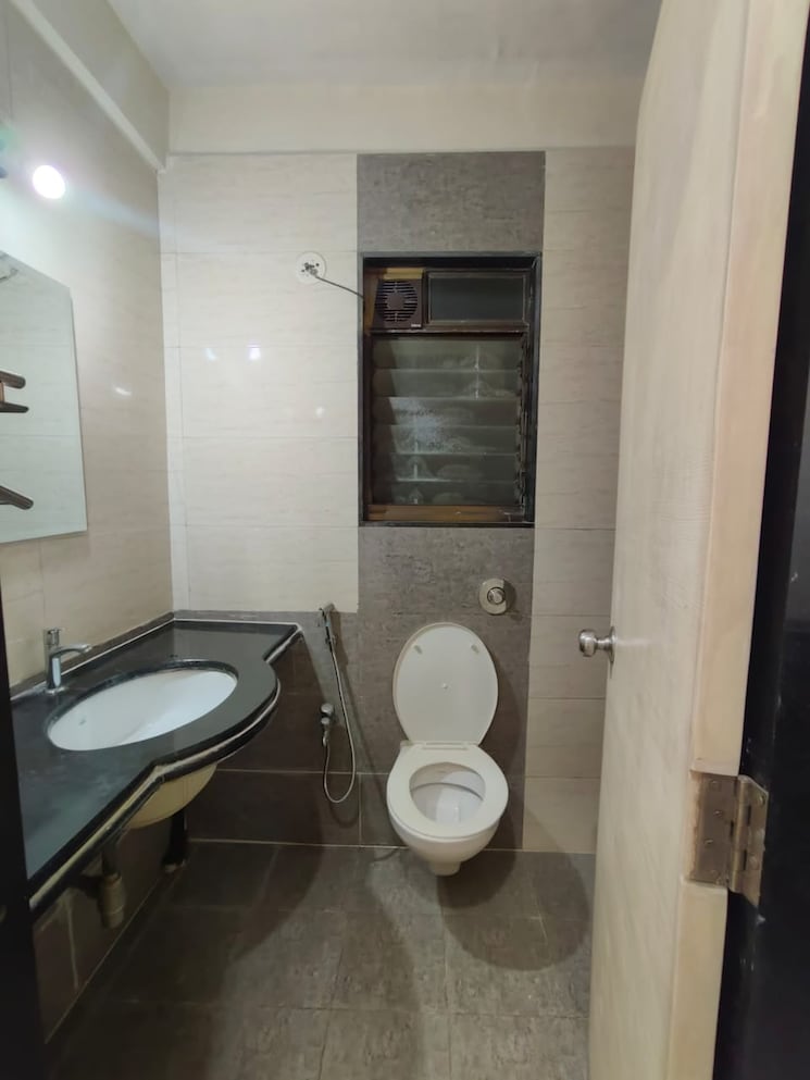 Bathroom, nisarg-hyde-park 2 Bedroom 1060 Sq.Ft. Apartment In Kharghar Navi Mumbai 9199221