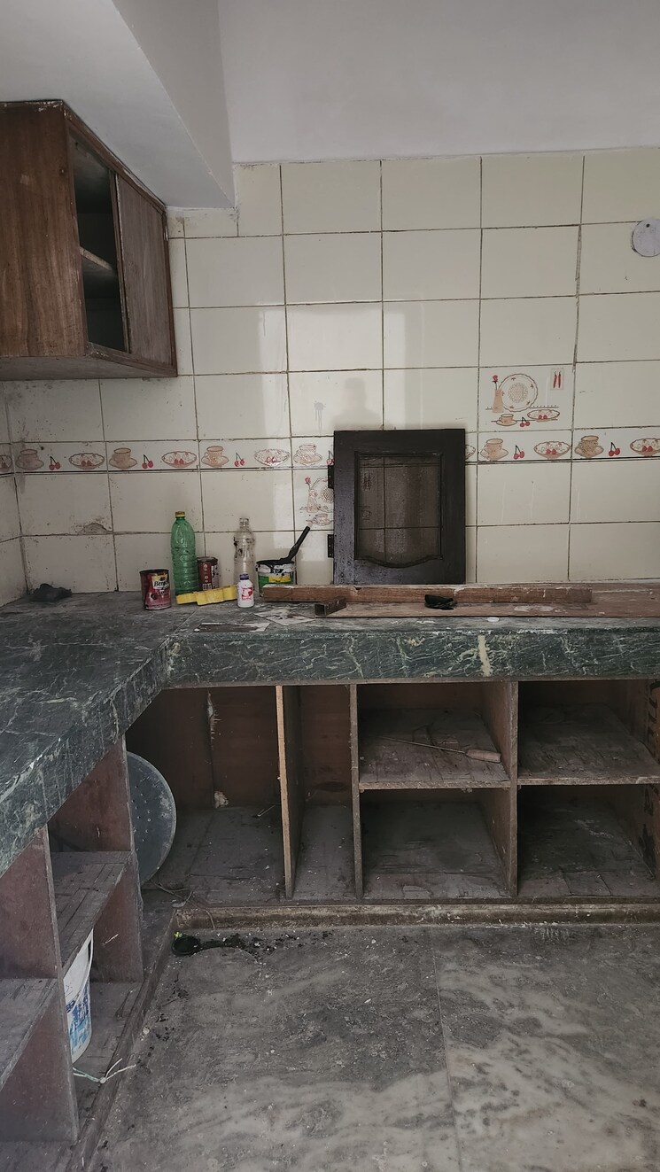 Kitchen, spring-field 2 Bedroom 650 Sq.Ft. Builder Floor In Sector 31 Faridabad 9199253