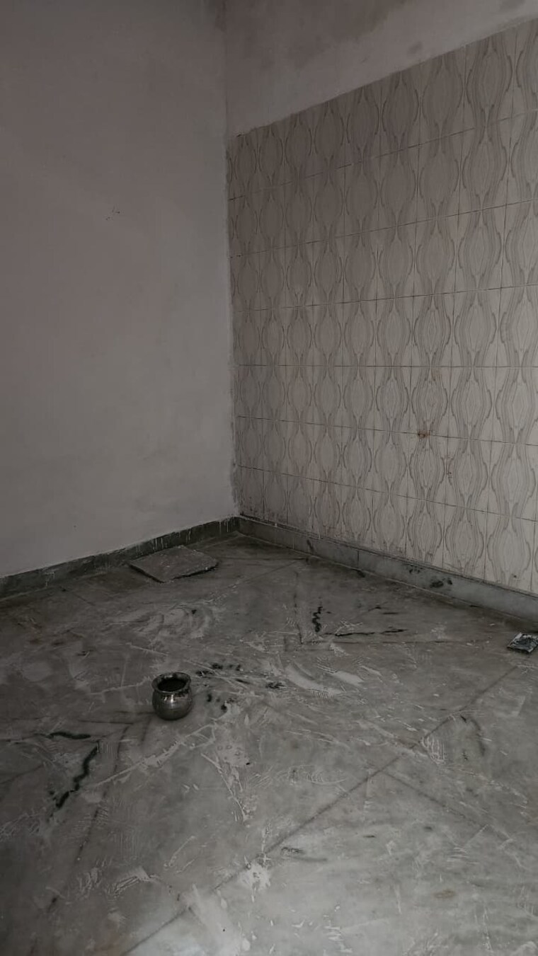 Room, spring-field 2 Bedroom 650 Sq.Ft. Builder Floor In Sector 31 Faridabad 9199253