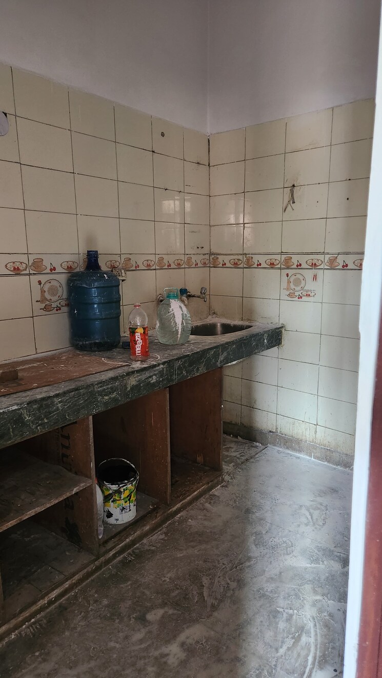 Kitchen, spring-field 2 Bedroom 650 Sq.Ft. Builder Floor In Sector 31 Faridabad 9199253