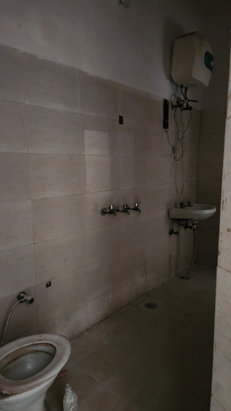 Bathroom, spring-field 2 Bedroom 650 Sq.Ft. Builder Floor In Sector 31 Faridabad 9199253