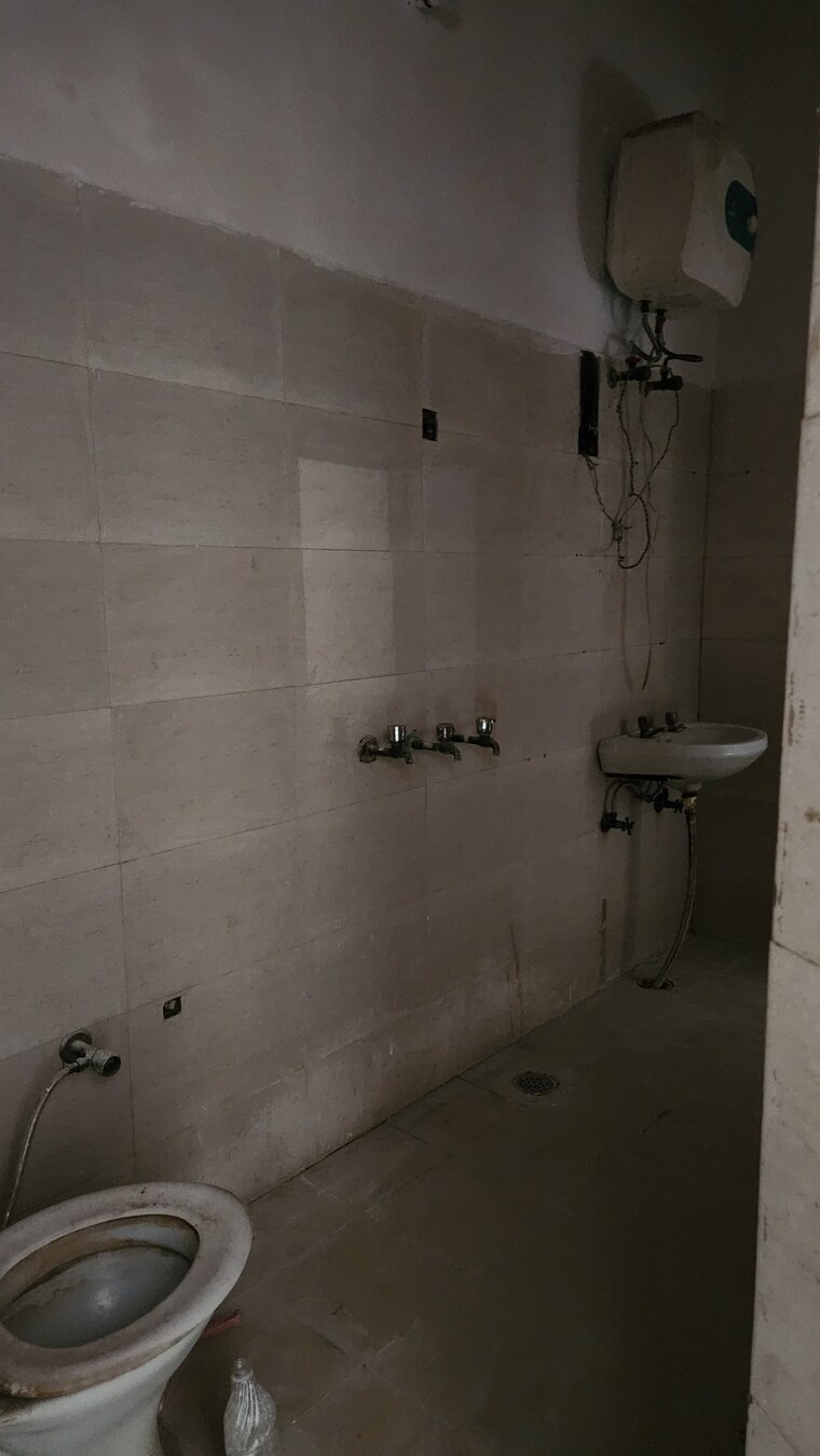 Bathroom, spring-field 2 Bedroom 650 Sq.Ft. Builder Floor In Sector 31 Faridabad 9199253