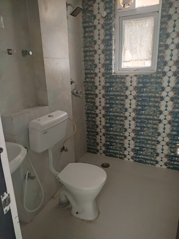 Team Area, signature-the-serenas 2.5 Bedroom 853 Sq.Ft. Apartment In Sohna Sector 36 Gurgaon 9199334