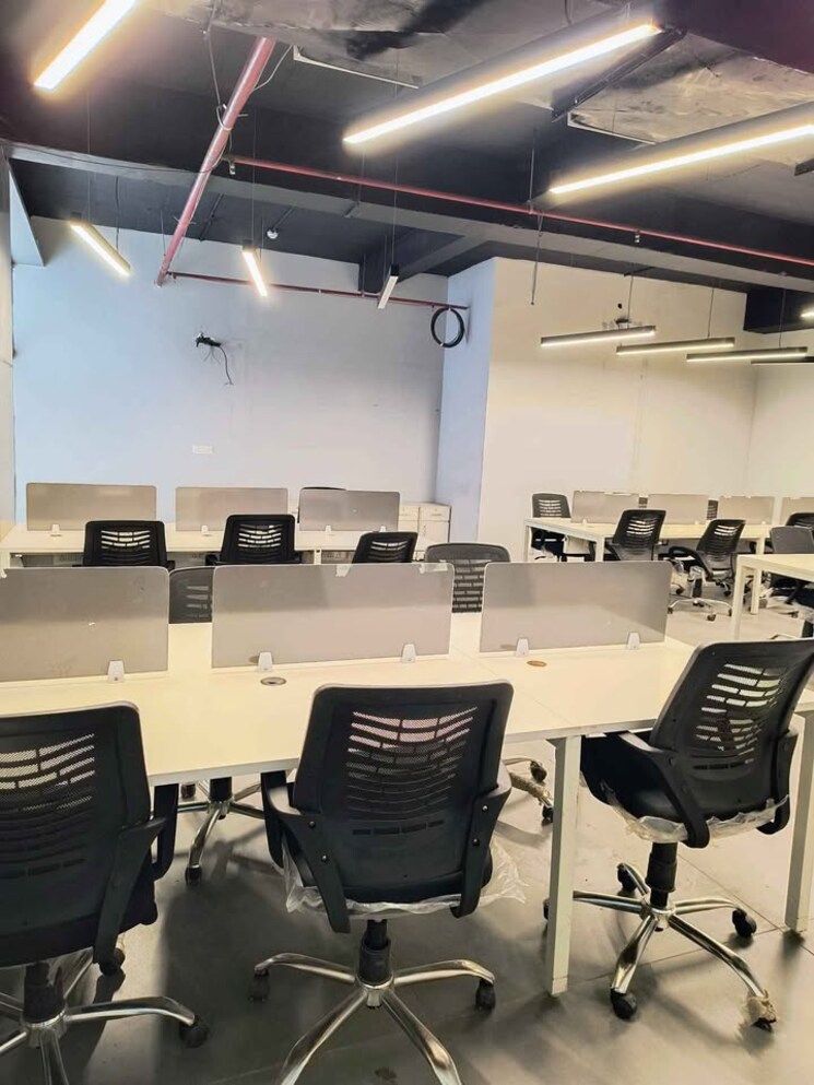 Team Area, kothrud Commercial Office Space 4000 Sq.Ft. In Kothrud Pune 9199312