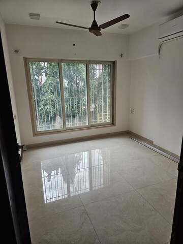 Bedroom in 4 BHK Apartment at Mahesh Jai Arati, Chembur – for Rent
